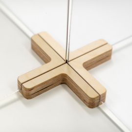 Houten voetstuk t.b.v. Scheidingsscherm Plexiglas, 4-weg
