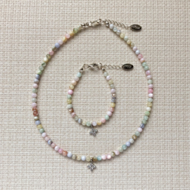 Rian Natuursteen Sieraden met Bedel Bloem Multicolor AK233 (001)