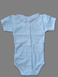 Babidu witte romper 1198 korte mouw met ruche kraag roze