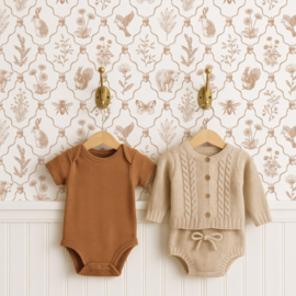 Tweedekansje | Kleine beer patroonbehang | terracotta - 389b x 240h cm