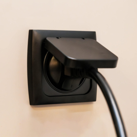 C-Line wandcontactdoos 230V met klapdeksel zwart