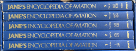 Jane's Encyclopedia of Aviation 5 delig in box. Michael J. H. Taylor, 1980 1e druk . 1078 pagina's. In goede staat.