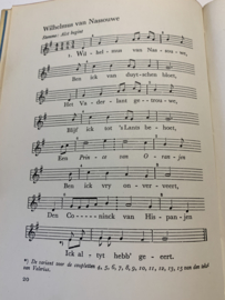 De liederen uit Valerius' Nederlandtsche Gedenck-Clanck | Dr. K. Ph. Bernet Kempers met aanteekeningen van Dr. C. M. Lelij | 1941 | Uitgever: W.L. & J. Brusse's Uitgeversmaatschappij N.V. |