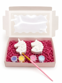Unicorn gipsfiguurtjes schilderen
