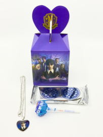 Wednesday traktatie — Partybox met ketting, Oreo & lolly