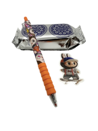 Labubu pen met grip
