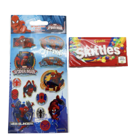 Spiderman stickers + Skittels