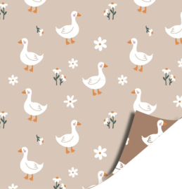 Kraamcadeau inpakpapier - Little goose- bruin/zand