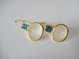 Goudkleurige vintage oorbellen