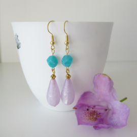 Goudkleurige aqua/lila oorbellen