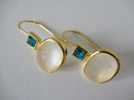 Goudkleurige vintage oorbellen