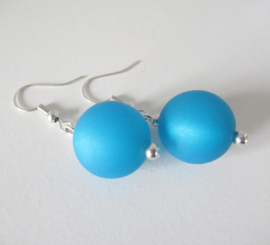 Zilverkleurige blauwe oorbellen