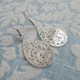 Zilverkleurige Boho oorbellen