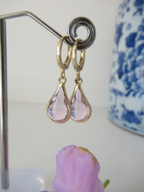 Goudkleurige roze clip oorbellen