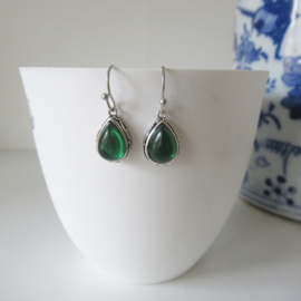 Zilverkleurige vintage groene oorbellen