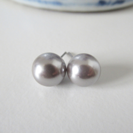 Zilverkleurige parel knopjes
