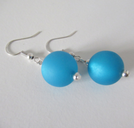 Zilverkleurige blauwe oorbellen