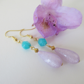 Goudkleurige aqua/lila oorbellen