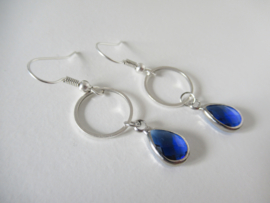 Zilverkleurige blauwe oorbellen