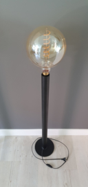 Industriële lamp paal