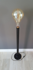 Industriële lamp paal