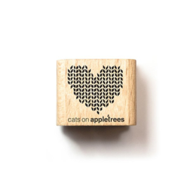 Cats on Appletrees - 2674 - Ministempel - Gebreid hart