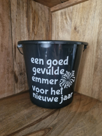 Een goed gevulde emmer voor het nieuwe jaar
