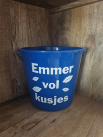 Emmer vol kusjes