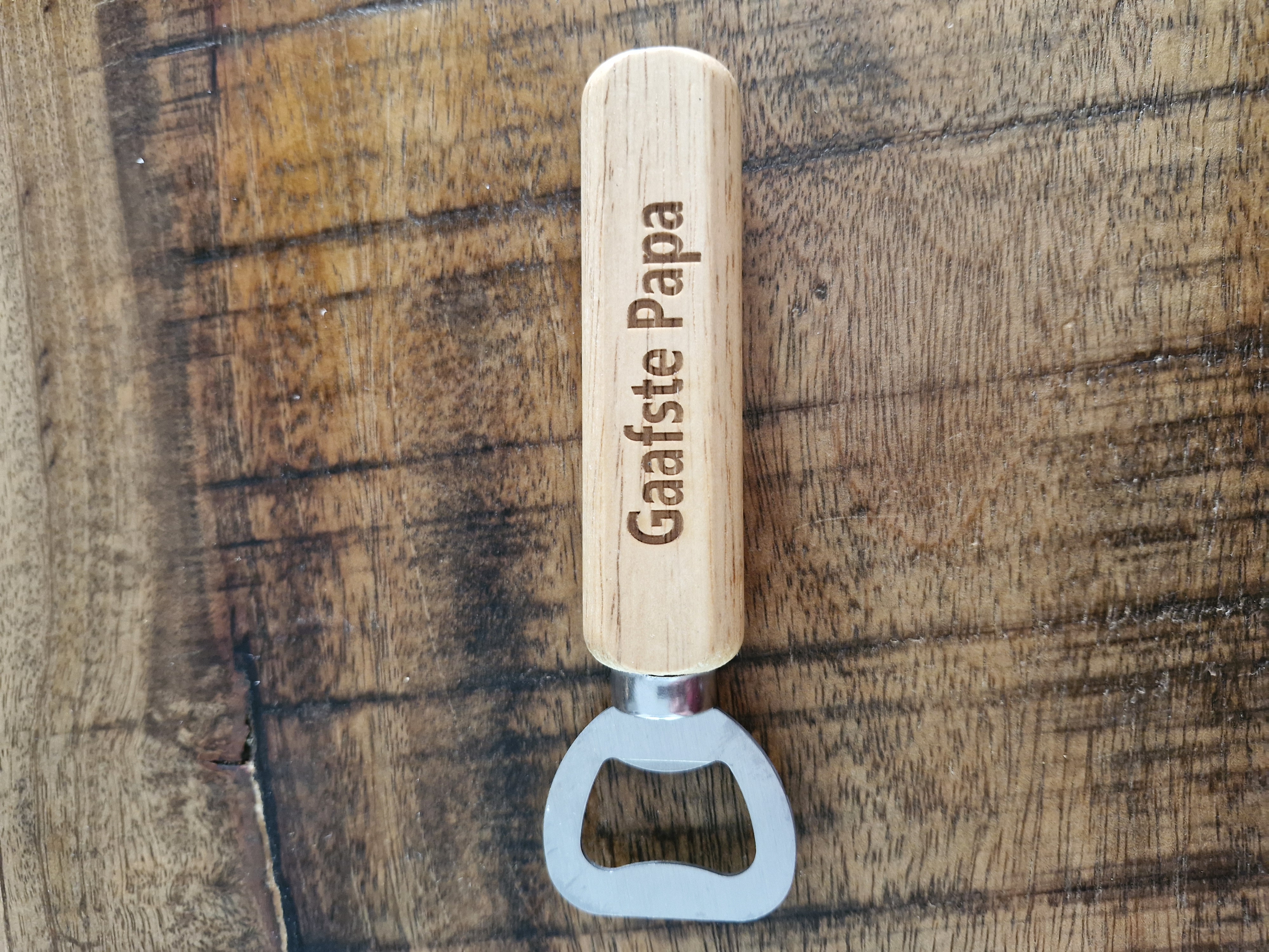 Gelaserde tekst: Gaafste papa