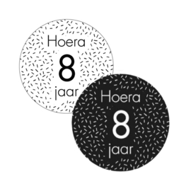 Hoera 8 jaar - sticker