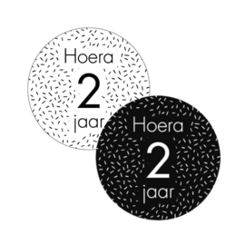 Hoera 2 jaar - sticker