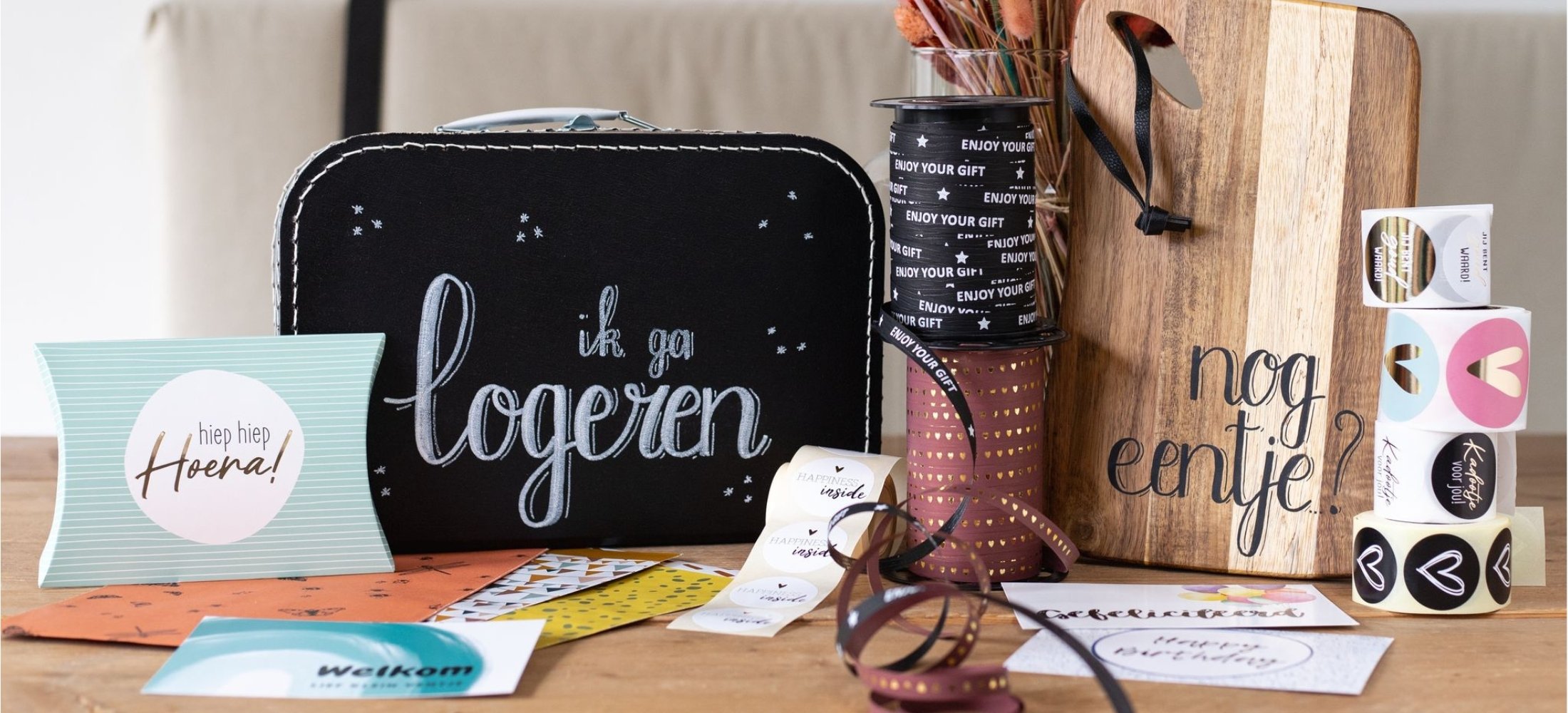 Machtig Prachtig: cadeautjes, wenskaarten, handletteren & meer