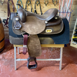 Saddles & accessories