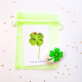 Lucky clover magnet