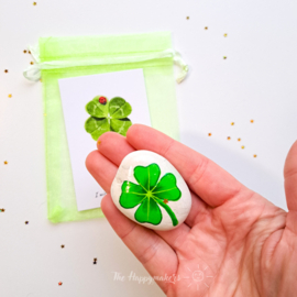 Lucky clover magnet