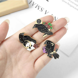 Pin ''raven''