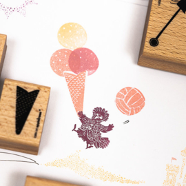 Cats on Appletrees - Stempel Pluizige Hen Annabelle