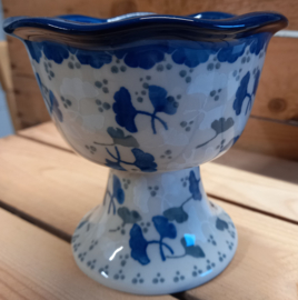 751 Bunzlau schaaltje op voet