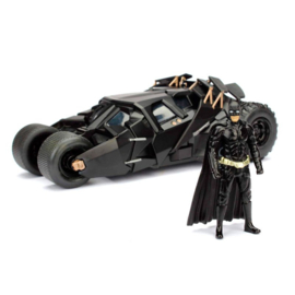 DC COMICS - Batman the Dark Knight Batmobile 1:24