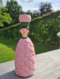 Kaarsenstandaard vrouw met kaars