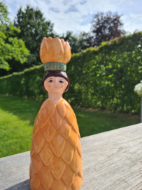 Kaarsenstandaard vrouw met kaars