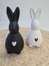 Paashaas met lief hartje mini (beton)