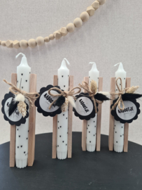 Cadeau set  Kaars met hartjes en houten houder