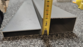 6000 x 20 x 100 mm koker op kleur