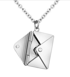 Zilverkleurige stainless steel envelop ketting