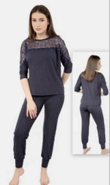 Viscose pyjama met kant aan de voorkant - driekwart pyjama voor dames van zachte viscose - DKaren Loretta - zwart