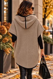 ZOJA Dames Gebreid Vest met Capuchon – Oversized Vleermuismodel – 20% Wol – Beige – One Size