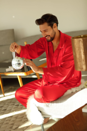 Elegante satijnen herenpyjama | Pyjama Heren Volwassenen | Knoopsluiting | DKaren Noah | Lange Mouw Lange Broek | Kwaliteit satijn | rood  |