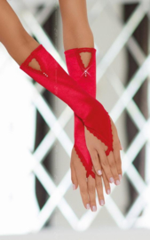 SoftLine spannende satijnen handschoenen met kanten afwerking en glimmende sieraden – Rood