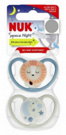 Nuk  Space Night  siliconen fopspenen  2st. set  glimt in het donker